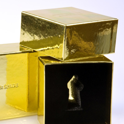 Chandelier-creative-gold-toy-soldier-box-2