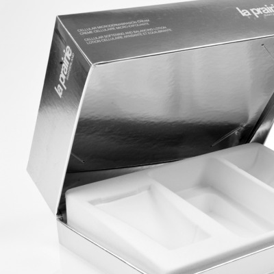 La-prairie-anti-aging-cosmetic-kit-1