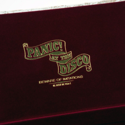 Panic-at-the-disco-collectors-box-3