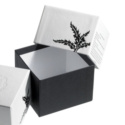 Joya-candle-black-foil-stamp