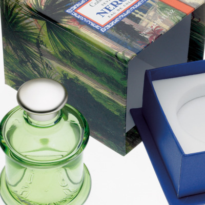 Crabtree-evelyn-perfume-inside-foam-insert